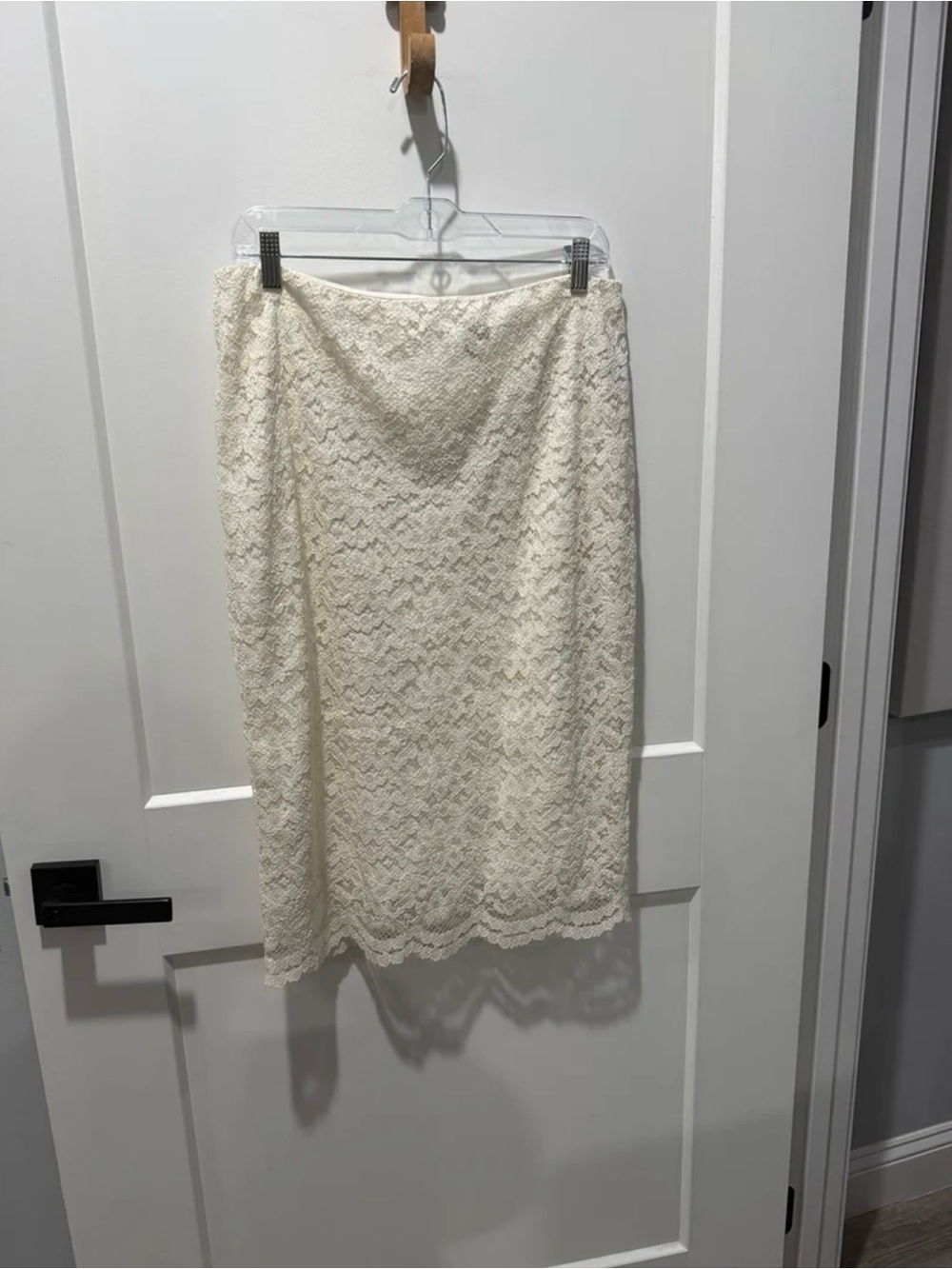 Worthington Cream Pencil Lace Scallop Hem Midi size 12